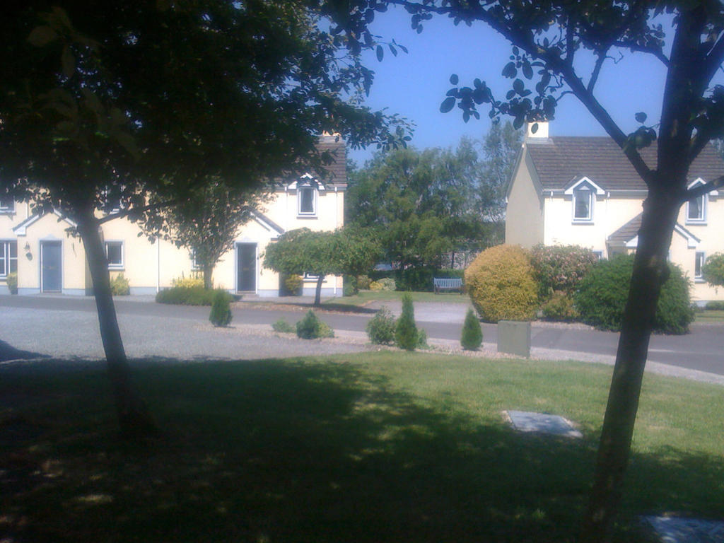 The Waterside Cottages Nenagh Room photo