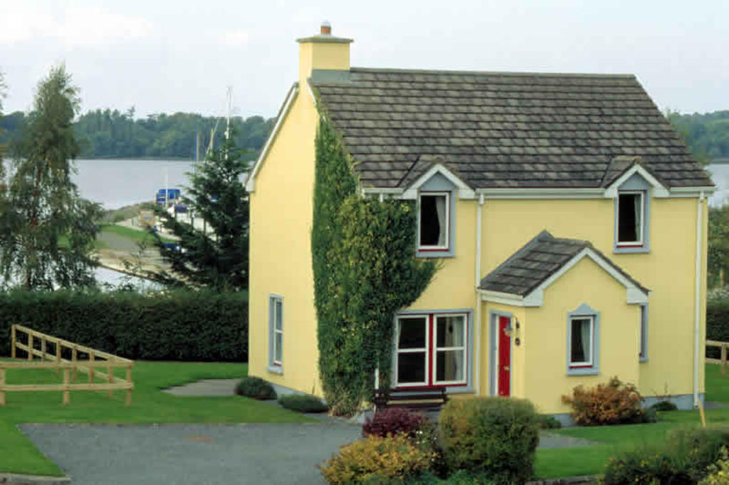 The Waterside Cottages Nenagh Room photo