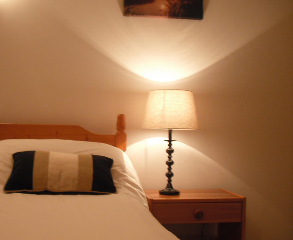 The Waterside Cottages Nenagh Room photo