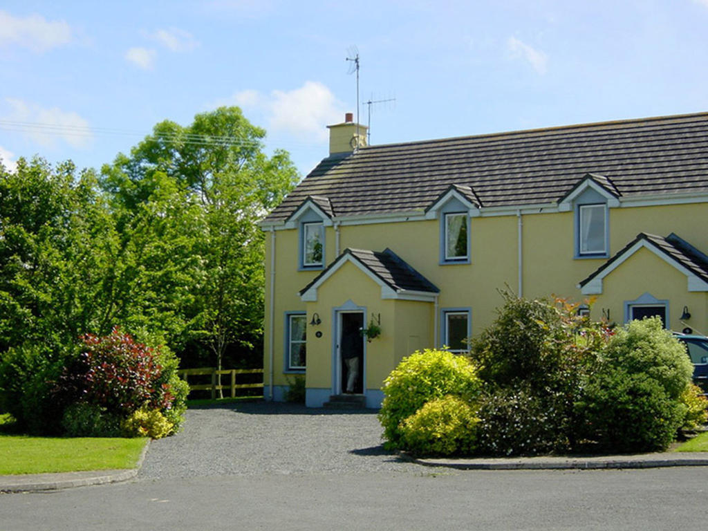 The Waterside Cottages Nenagh Room photo